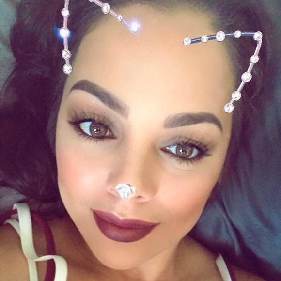 Meet your Posher, Fabiola - Picture 1 of 1